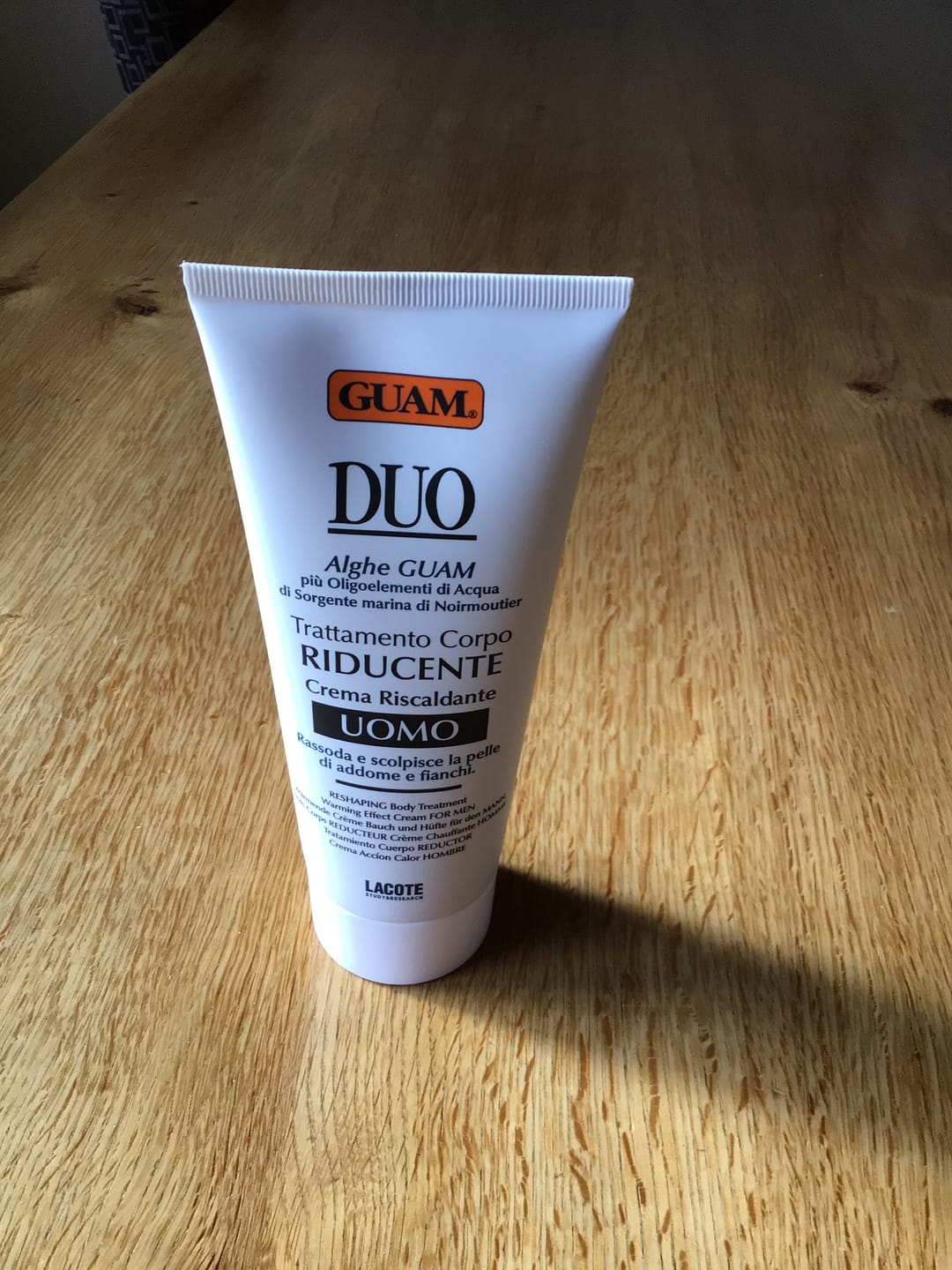 Customer photo review of GUAM DUO UOMO stark fettreduzierende und straffende Creme für den Mann 200 ml