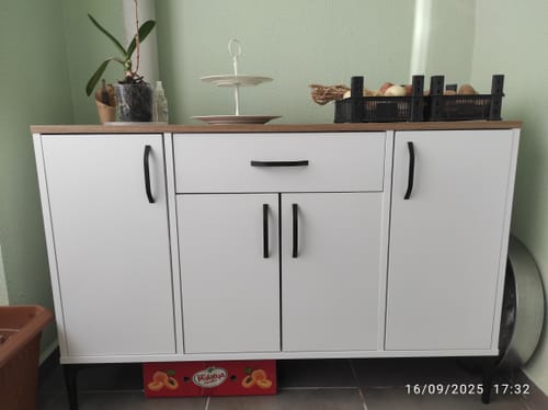 Customer photo review of Rani JE136 Kahve Köşesi Çok Amaçlı Dolap 4 Kapaklı 1 Çekmeceli Kiler Mutfak Dolabı Beyaz - Sepet Ceviz
