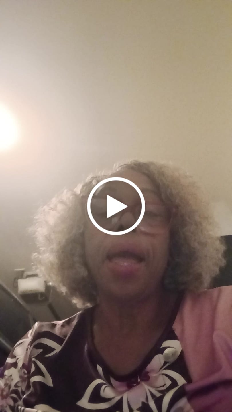 Customer video review of Luvwin 5x5 Deep Curly Salt And Pepper Glueless Gray Color Pre-Cut Lace Bob Wig