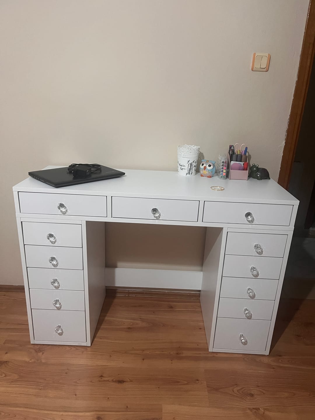 Customer photo review of Rani BJ106 Makyaj Tuvalet Masası 13 Çekmeceli Takı Düzenleyici Beyaz