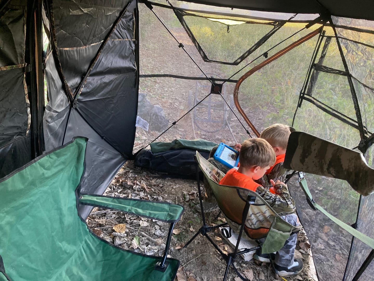Customer photo review of Tidewe VisTrilogy See-Through Pop-Up Hunting Ground Blind for Deer, Turkey (4-6 Person)