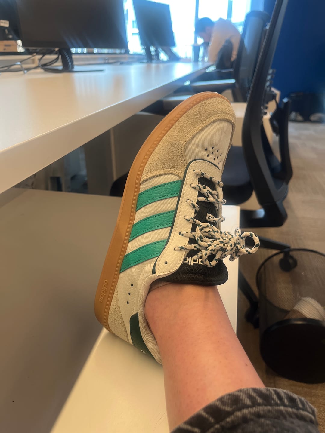 Customer photo review of Zapatillas Adidas Breaknet Sleek Mujer Blanco