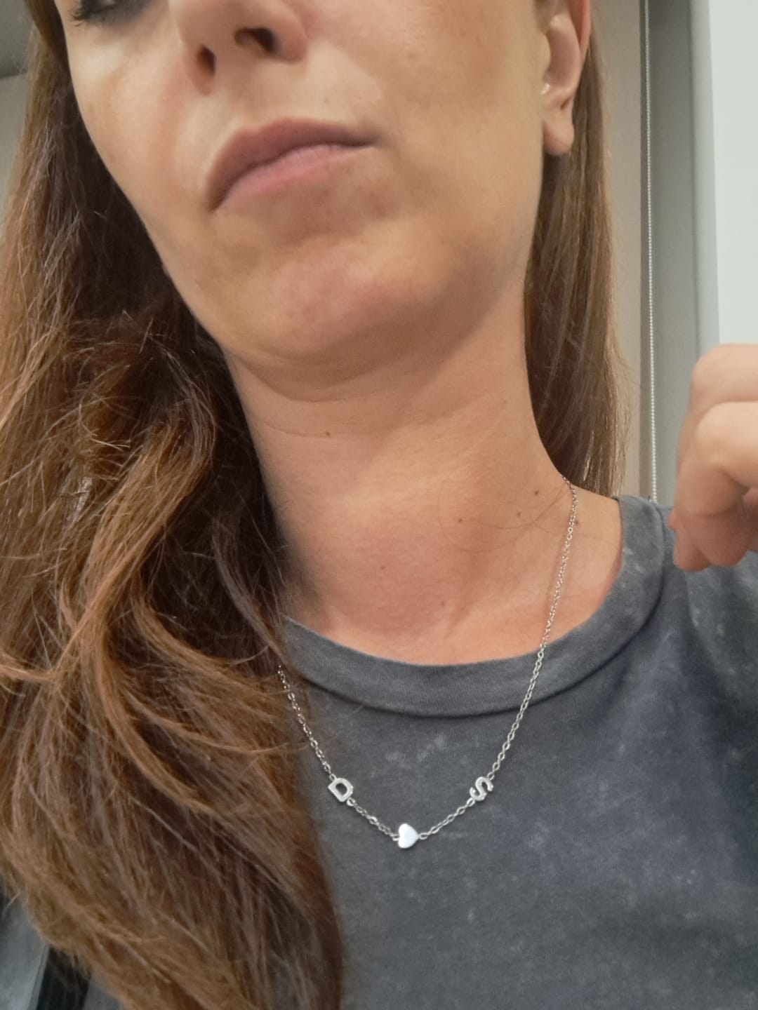 Customer photo review of Collana Personalizzata con Iniziali Laterali