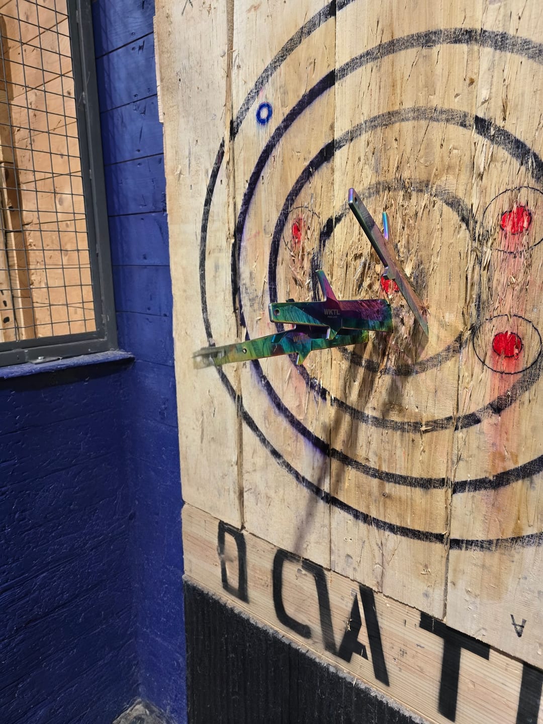 Customer photo review of Thunderbolt Throwing Knife (Set of 3)