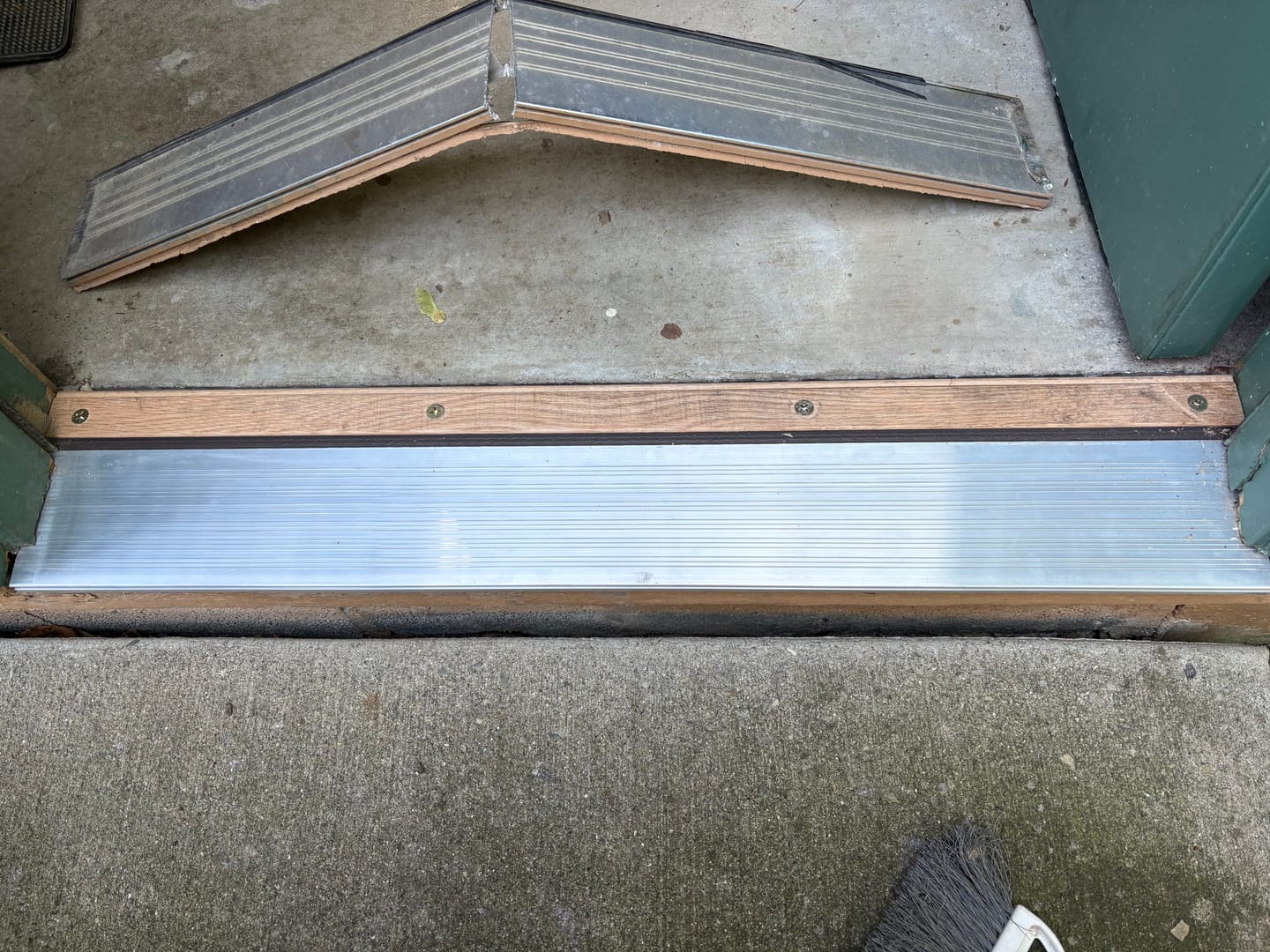 Customer photo review of 32" x 6" Inswing Threshold