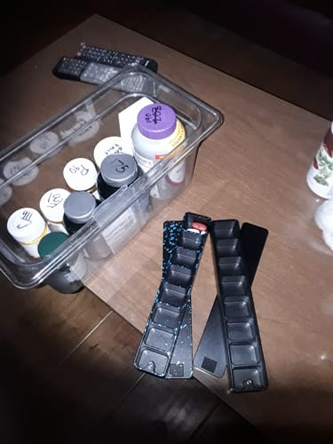 Customer photo review of 2-Week Vitamin Case 2.0