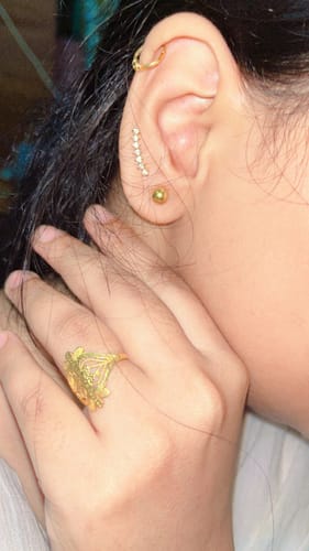 Customer photo review of Plain Ball Stud Earrings