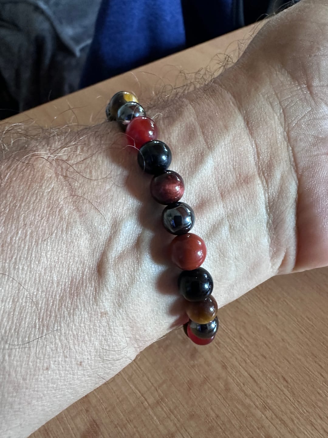 Customer photo review of Bracelet "Ancrage & Protection" en Tourmaline, Jaspe Rouge, Hématite & Oeil de Tigre