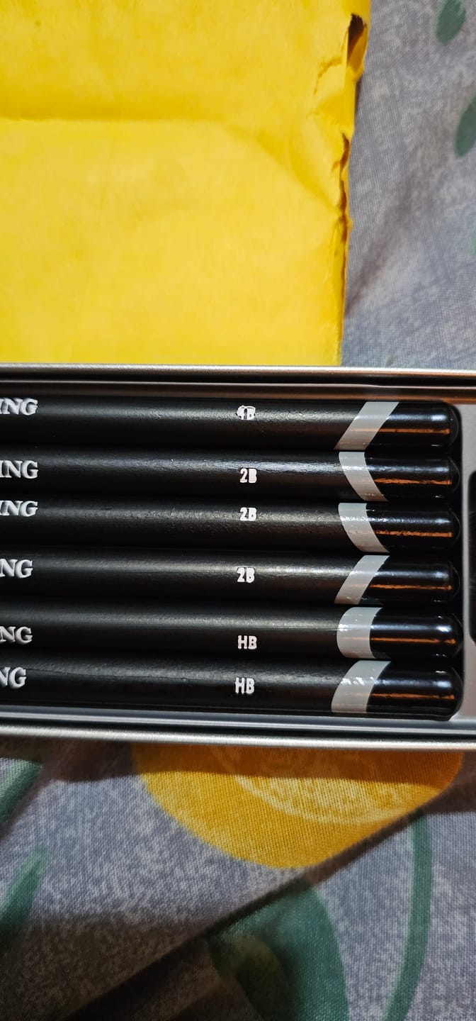 Customer photo review of Derwent Sketching - Set 6 Lápices Grafito Blandos