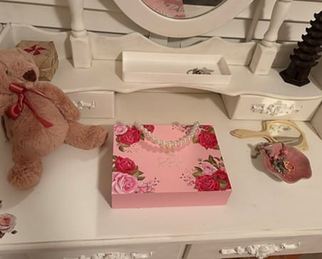 Customer photo review of Floral Purse Gift Box, 8 piece