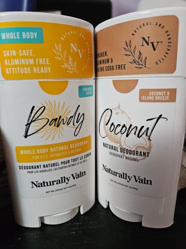 Customer photo review of Coconut: Natural Deodorant with Sweet Coconut & Island Breeze Aromas