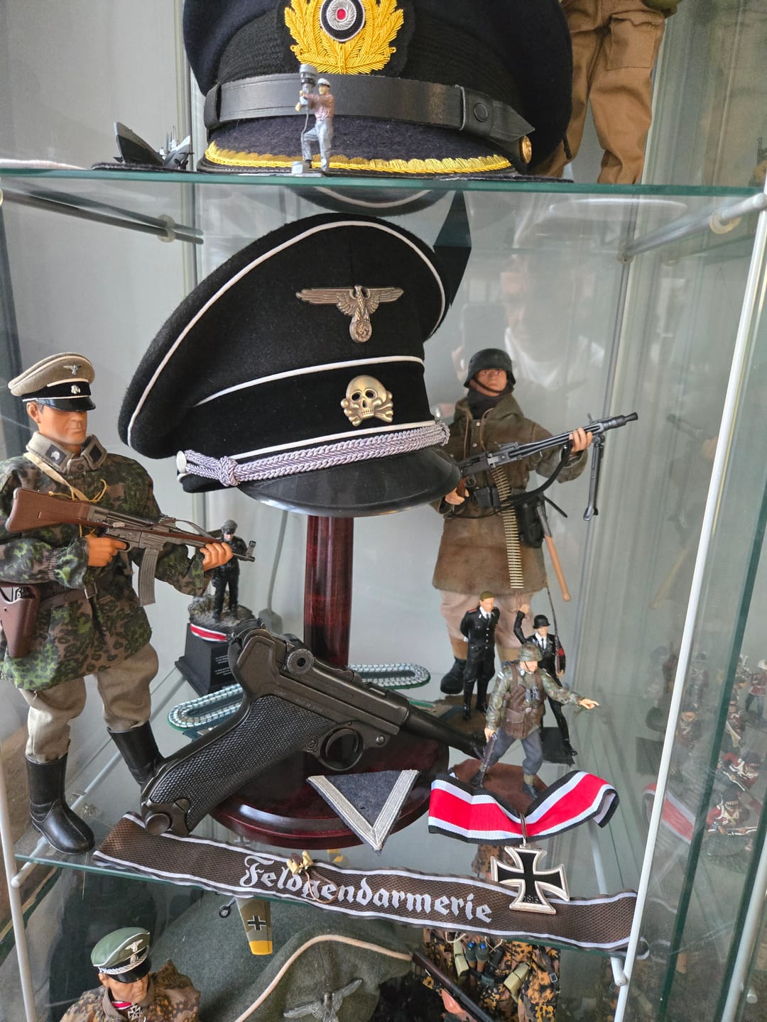 Customer photo review of CALL OF DUTY - German Parabellum Luger P08