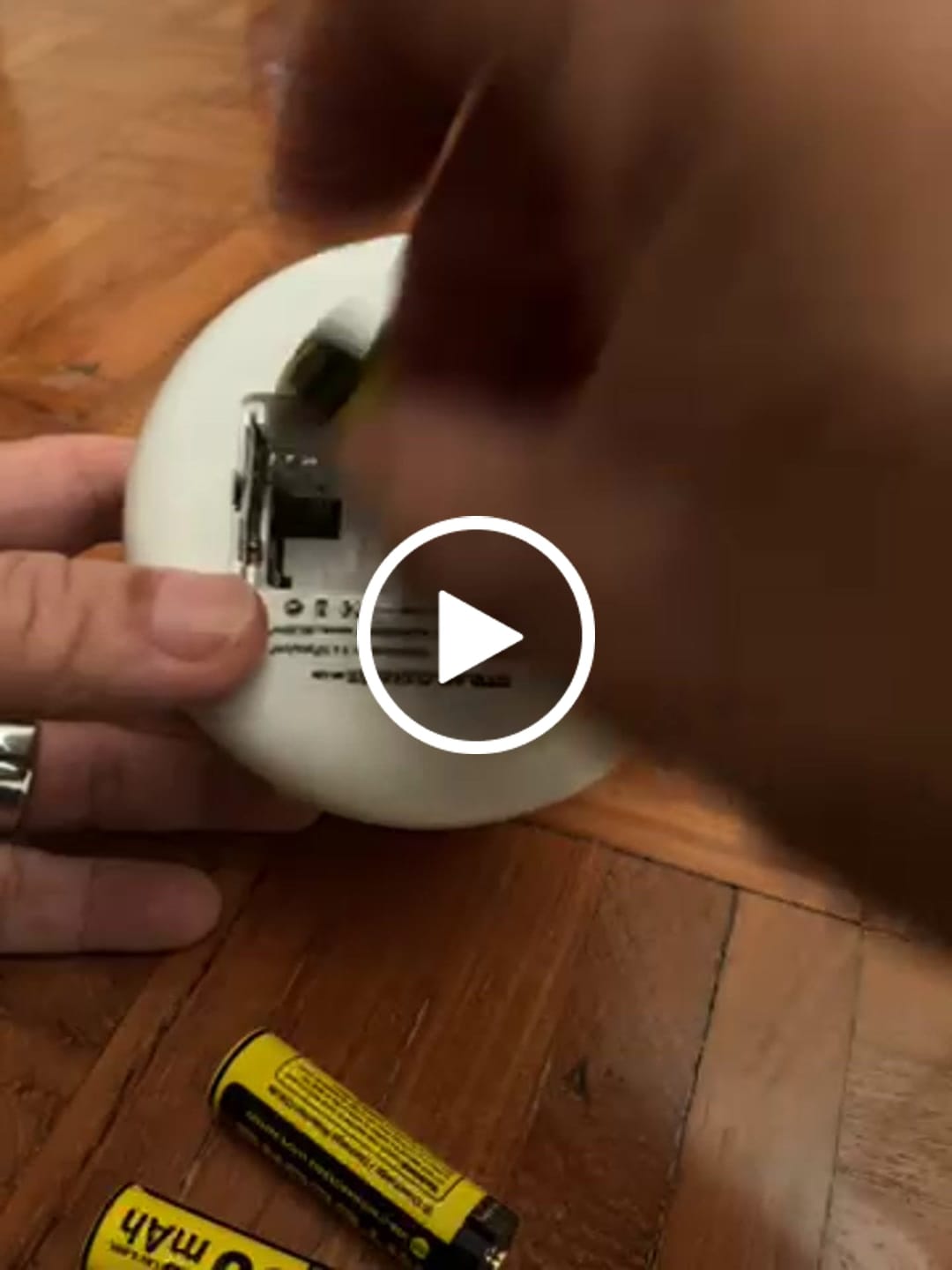 Customer video review of NH2400 4PC (AA - 2400mAh - 1.5V)