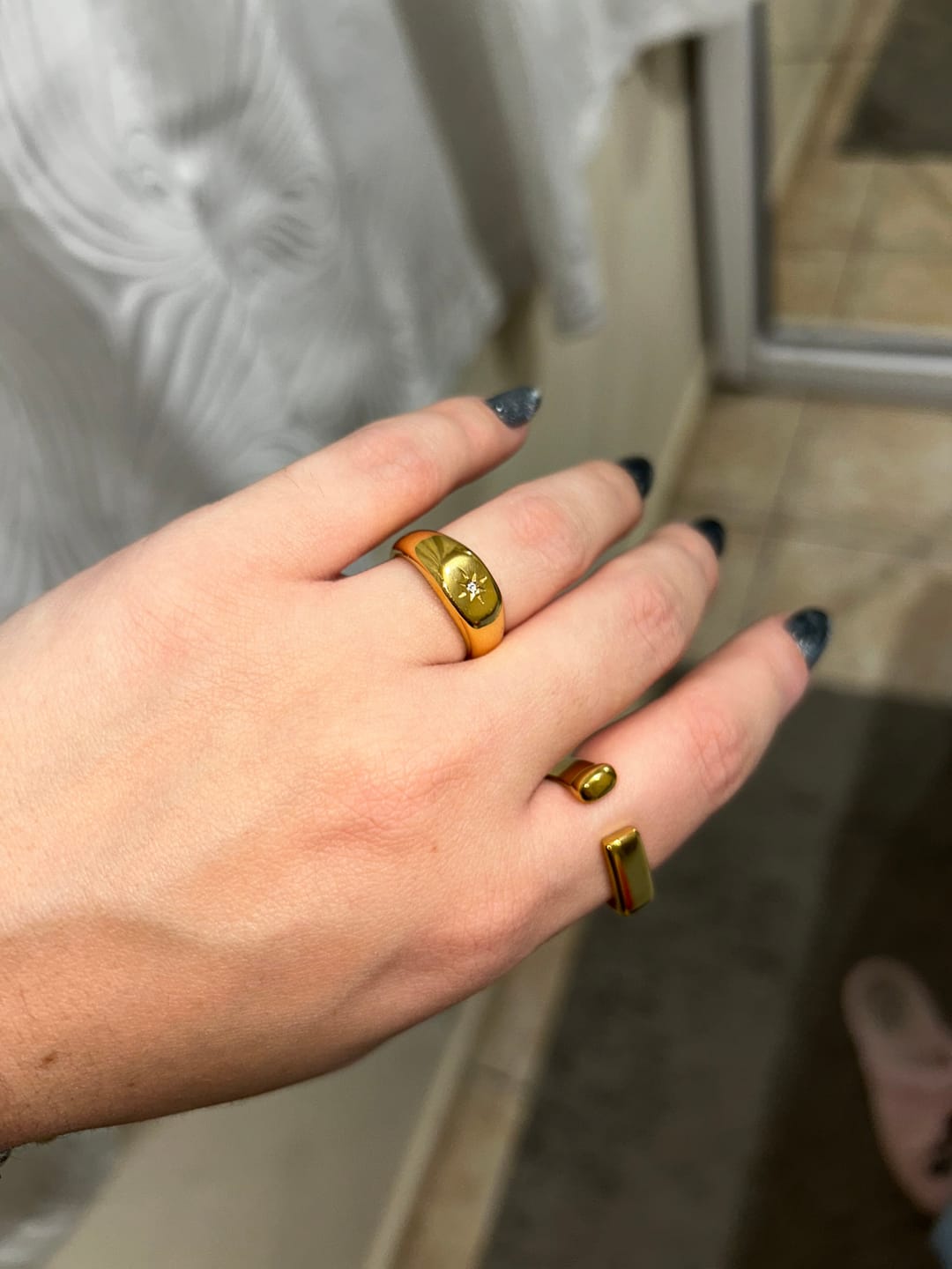 Customer photo review of Anel Vienna Regulável Banhado em Ouro 18k
