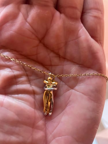 Customer photo review of Collar Abrazo Eterno