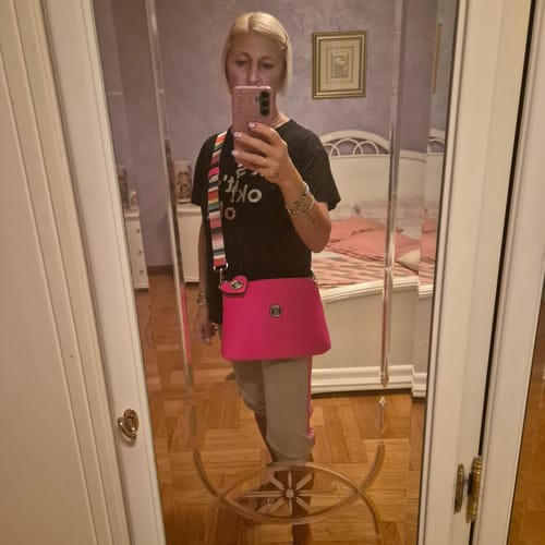 Simonetta B. review of Pochette Grande image 1 out of 1