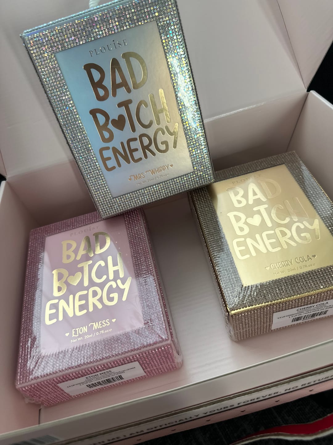 Recenzie foto de client pentru pachetul de buze P.Louise Born To Sparkle