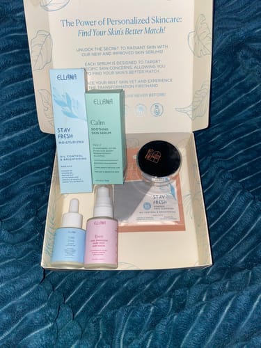 Customer photo review of Stay Fresh Moisturizer Controls Oil and Brightens