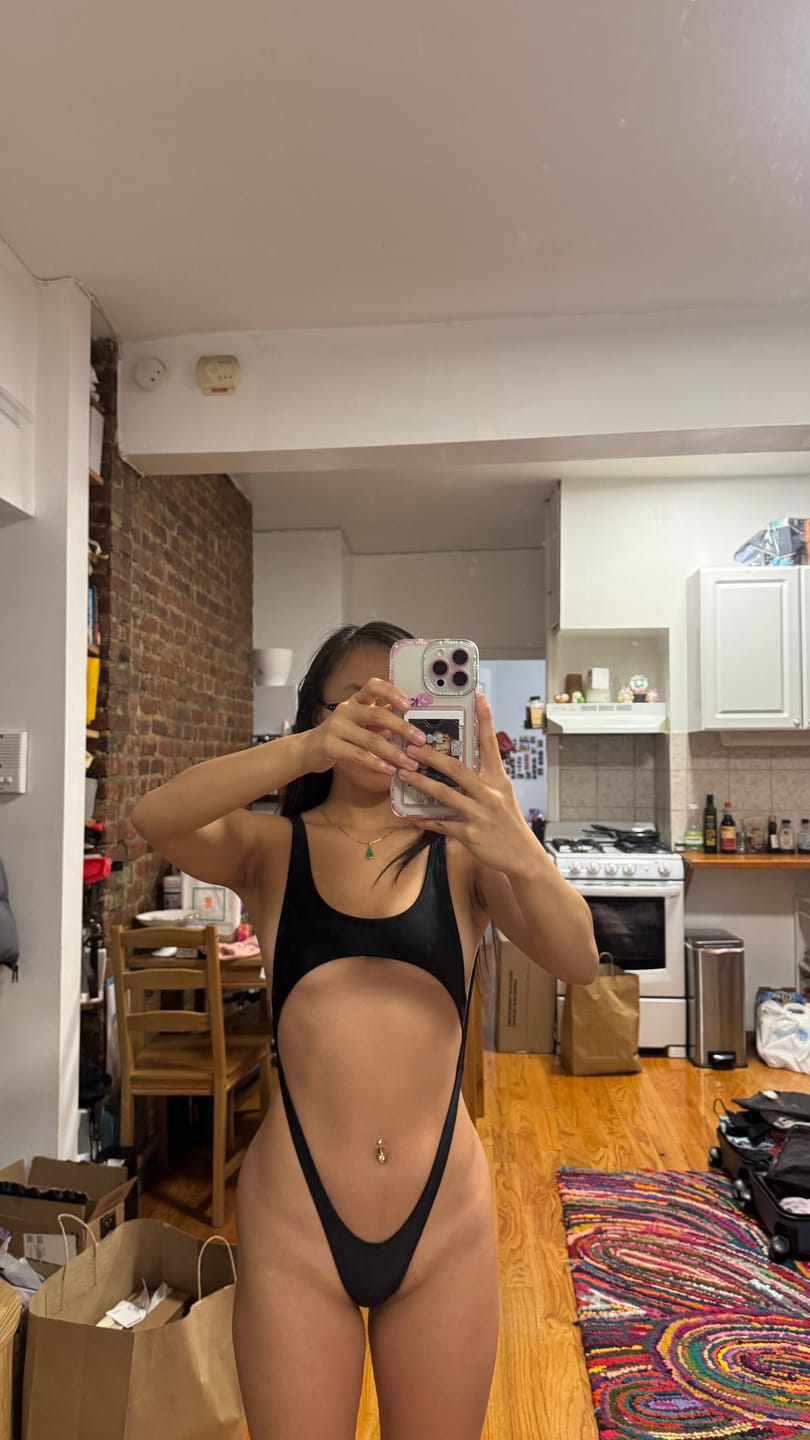 Customer photo review of 007 One Piece - Black