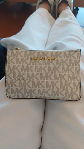 Customer photo review of Jet Set Travel Small Signature Logo Coin Purse (VANILLA)