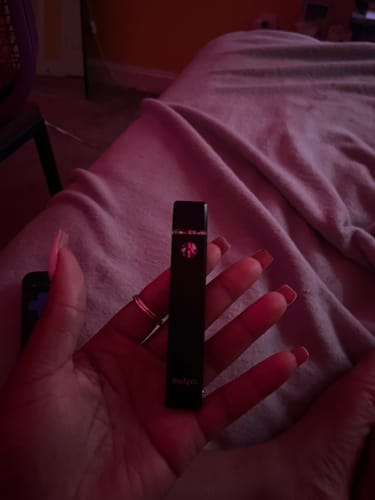 Customer photo review of 1 Gram THCA Blend Vape Pen | Sour Diesel - Sativa