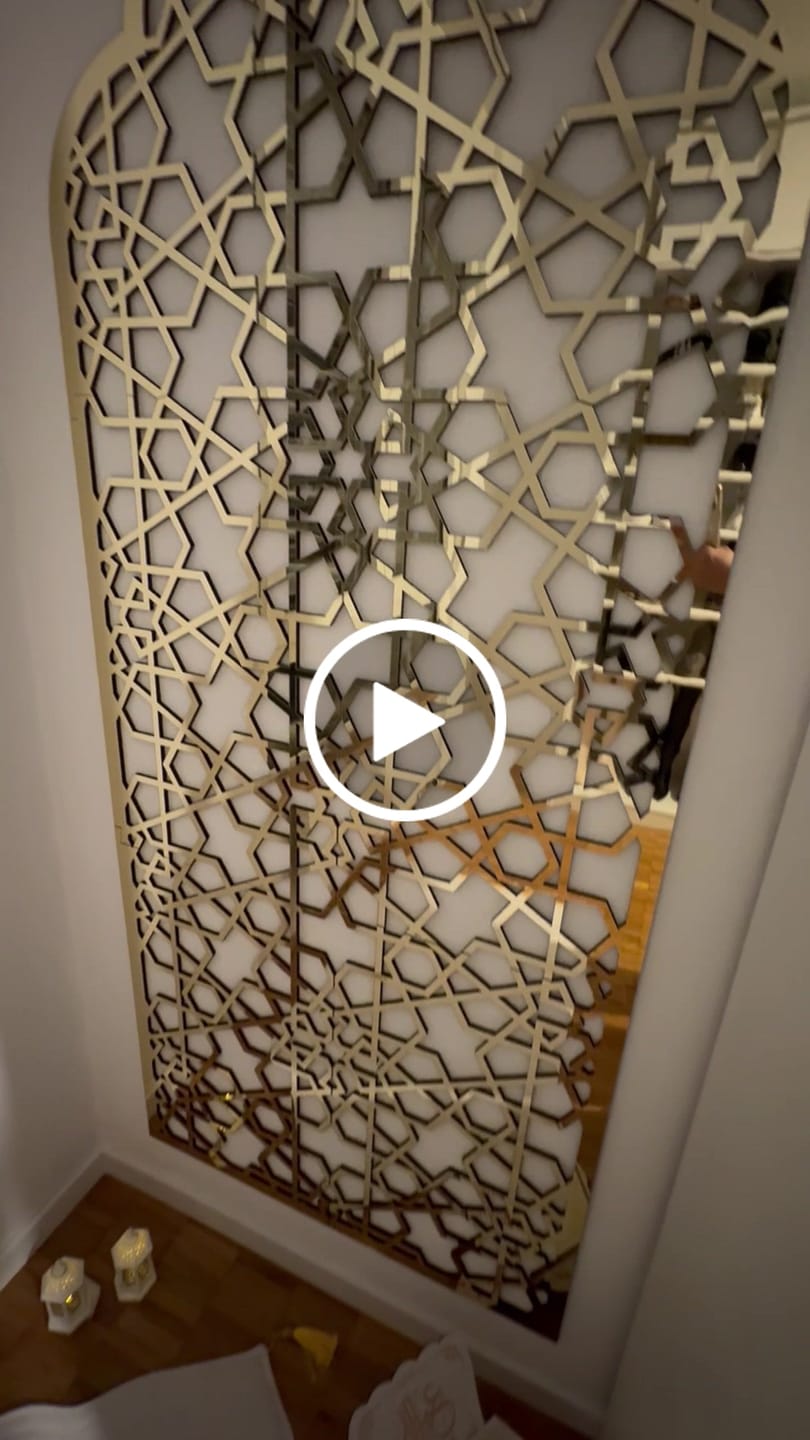 Customer video review of Interior Mihrab Wooden Prayer Niche - Islamic Home Decor | 6-Pointed Star