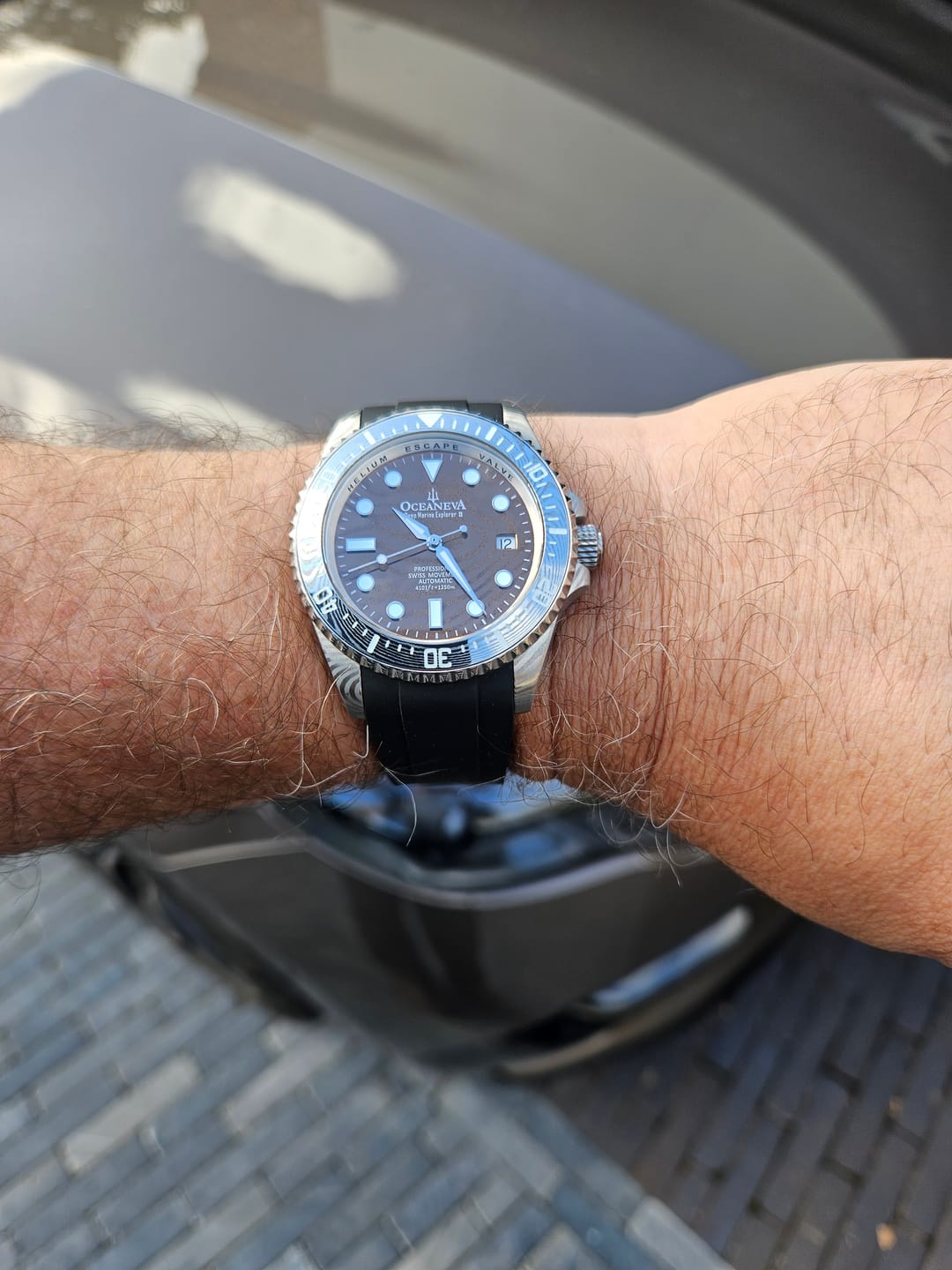 Customer photo review of Oceaneva Mens Deep Marine Explorer II Coffee Brown Damascus Steel Dial Watch Rubber