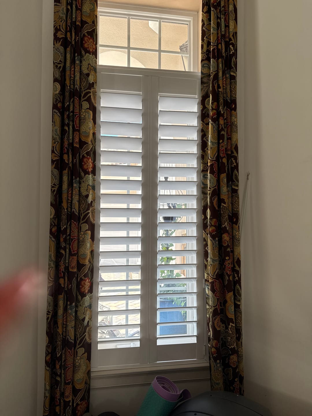 Customer photo review of Economy Polyresin Plantation Shutter