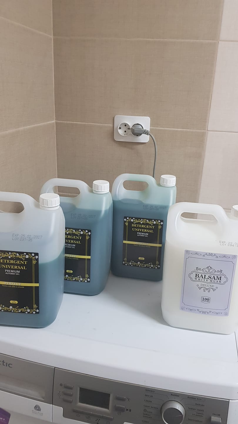 Customer photo review of Pachet 3x Detergent Universal Automat Gel 15L + 1x Balsam de rufe Chanela 5L