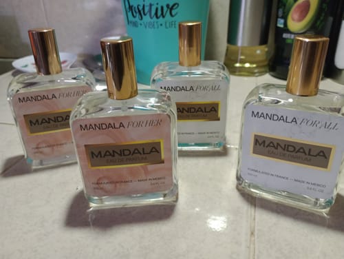 Customer photo review of She is that Girl - Pack de nuestros 4 best sellers for Her