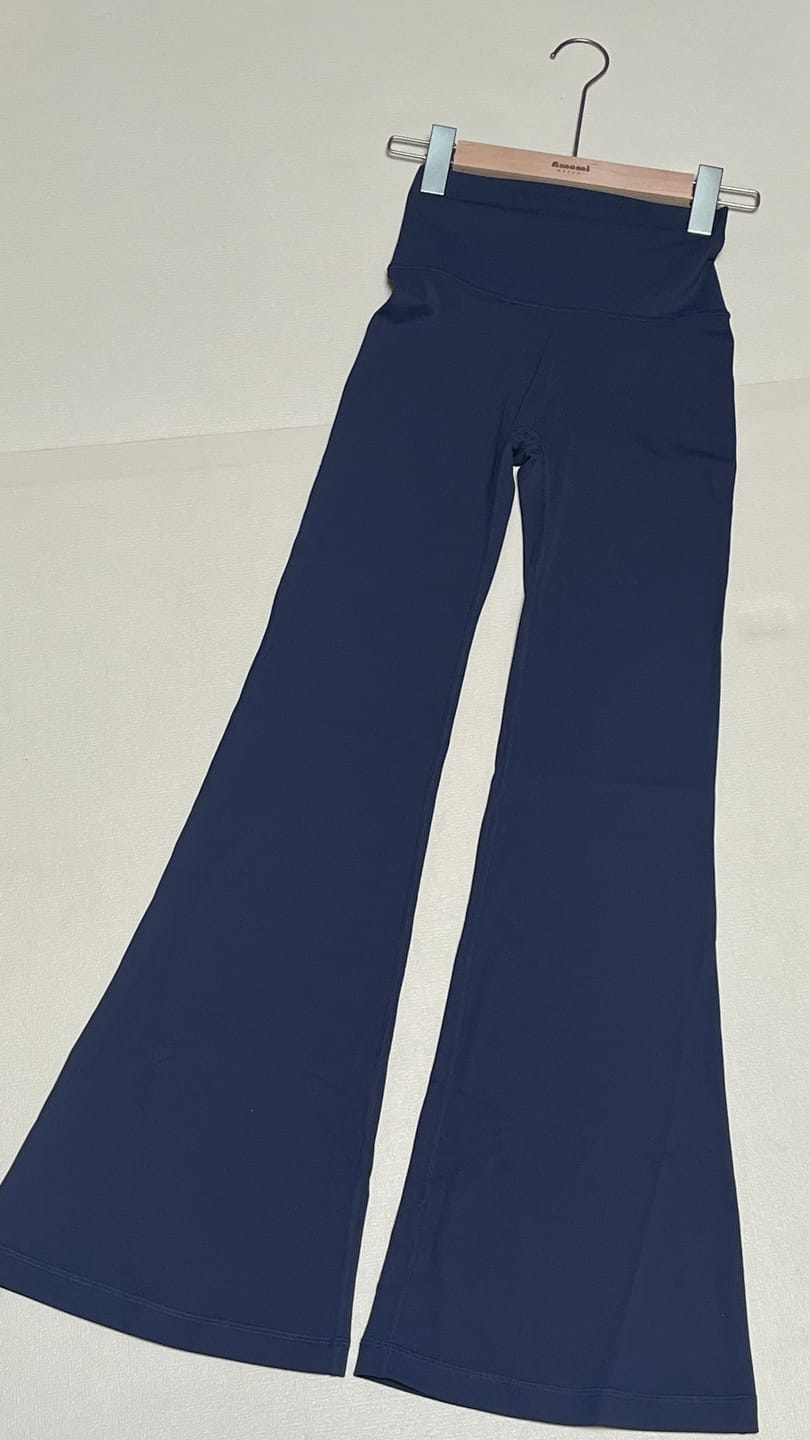Customer photo review of Aspire with Creora®️ 高腰 提臀 喇叭褲 High-Rise Flared Pants