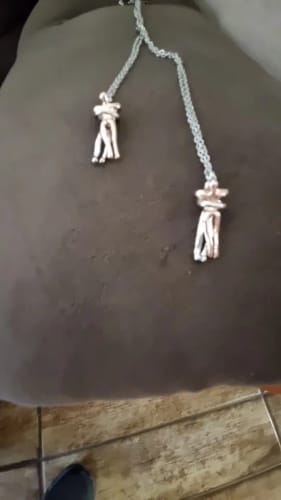 Customer photo review of Collar Abrazo Eterno