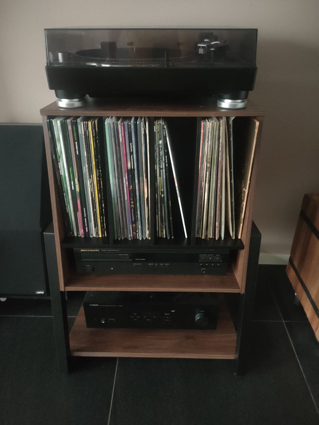 Customer photo review of Eiffel RS05 Record Player Stand