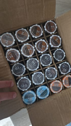 Customer photo review of Poker Chips Set Lazar Cash Game 500