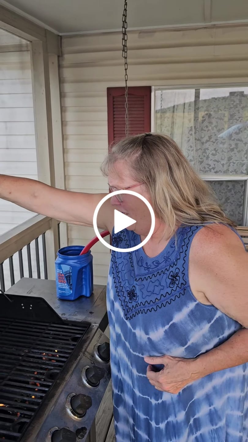 Customer video review of Double Up: 2 Handles + 4 Cleaning Heads (w/ Scraper)