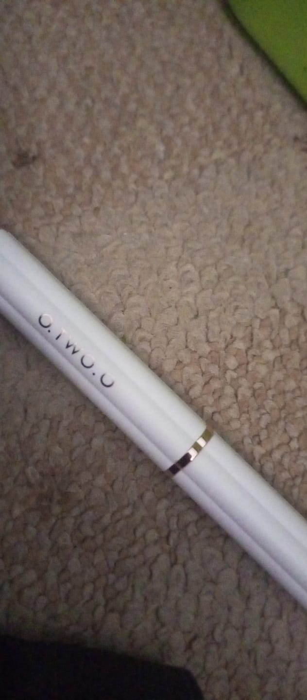 Customer photo review of O.TWO.O MOIST COLOR CHANGING LIP BALM