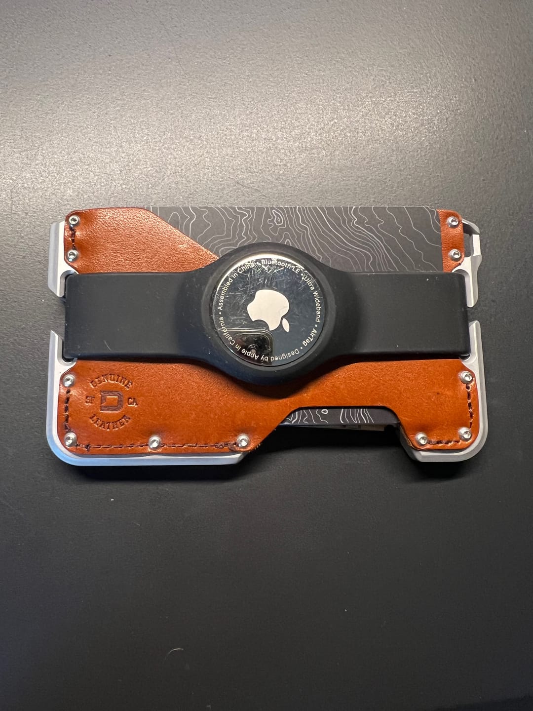 Customer photo review of AIRTAG HORIZONTAL WALLET BANDS (D-Series and T-Series Wallets)