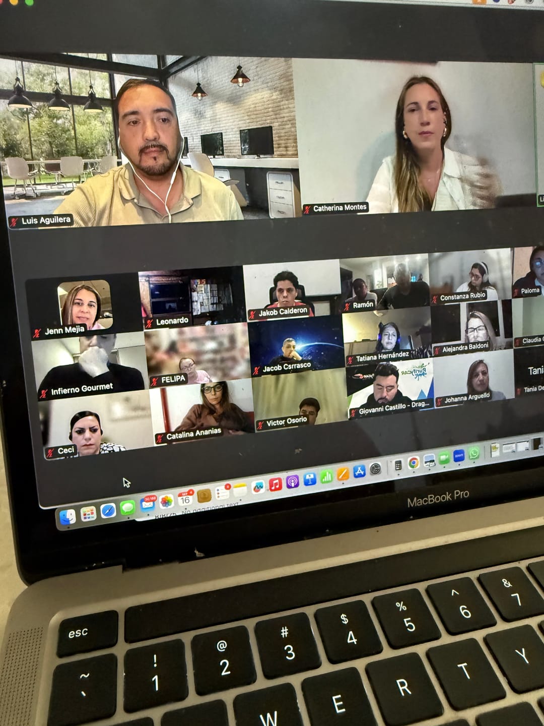 Customer photo review of Programa Rocket 🚀 Ecommerce en Shopify