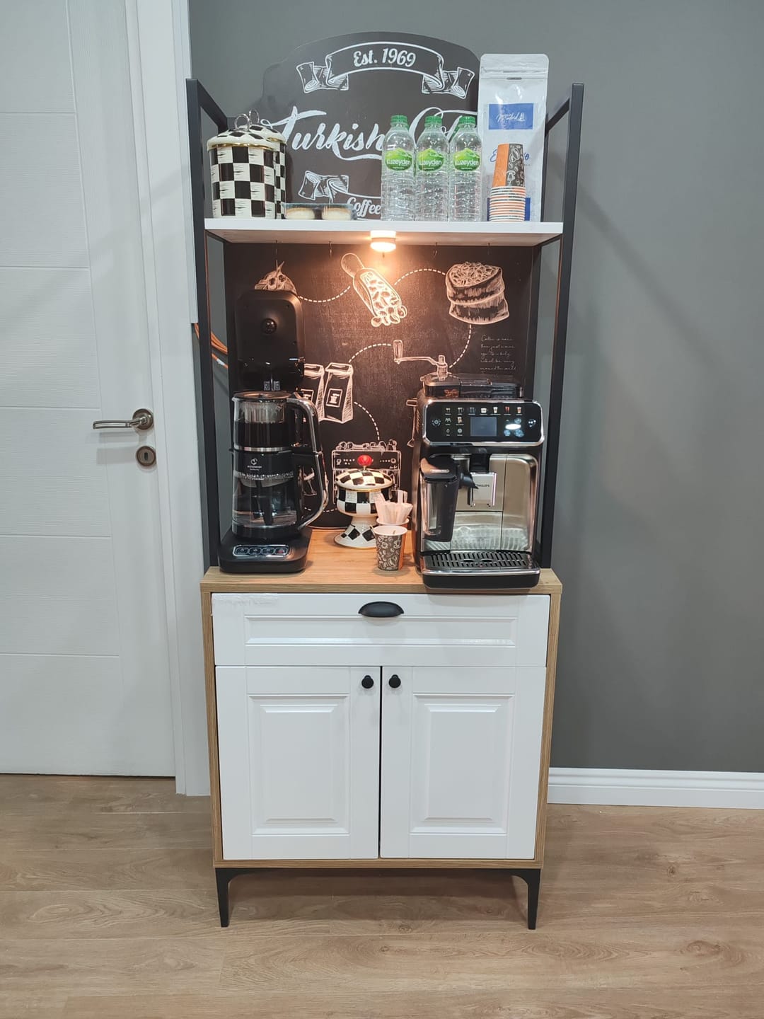Customer photo review of Rani JE158 Işıklı Kahve Köşesi Membran Kapaklı Çekmeceli Çok Amaçlı Mutfak Dolabı Sepet Ceviz - Beyaz