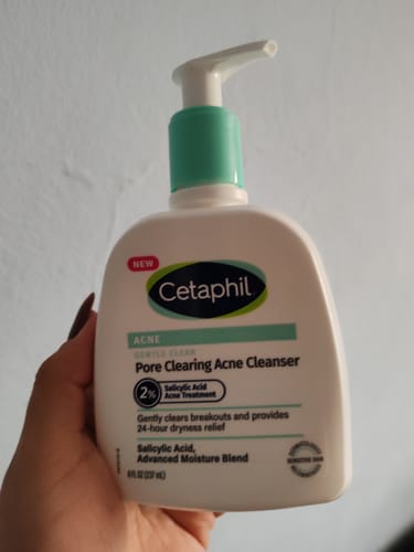 Customer photo review of Cetaphil Gentle Clear Pore Clearing Acne Cleanser