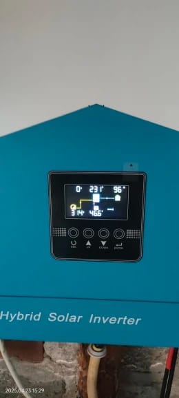 Customer photo review of EASUN POWER 4.2KW 24V Inverter ibrido fotovoltaico a doppia uscita con caricatore MPPT da 120A