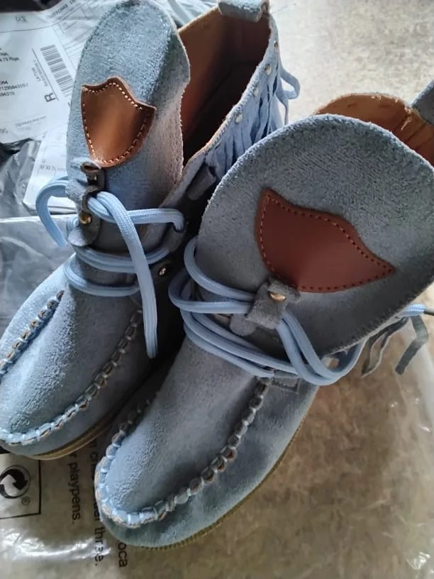 Customer photo review of Last Day 50% OFF-Women's Chelsea Ankle Boots