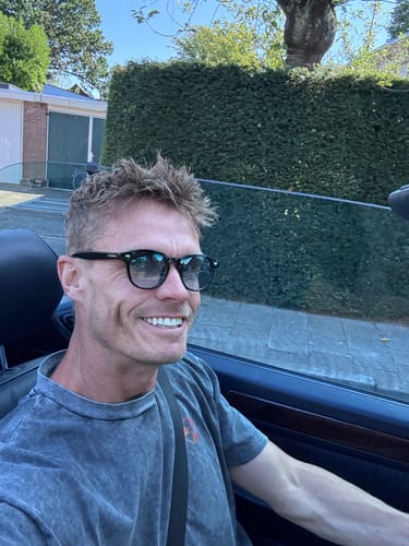 Customer photo review of KARL | Fade
