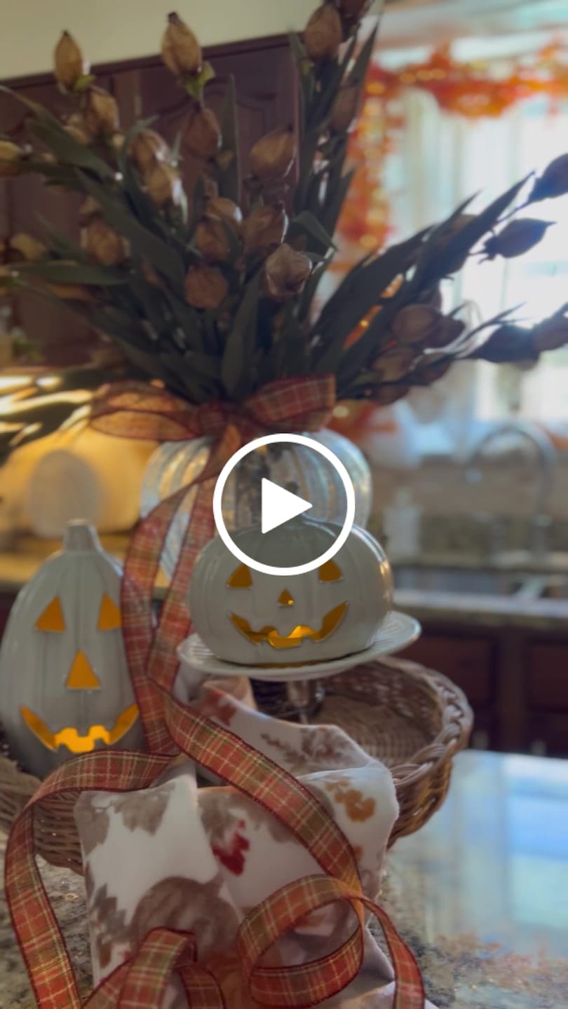 Customer video review of White Ceramic Pumpkin Jack-O’-Lantern | Wide
