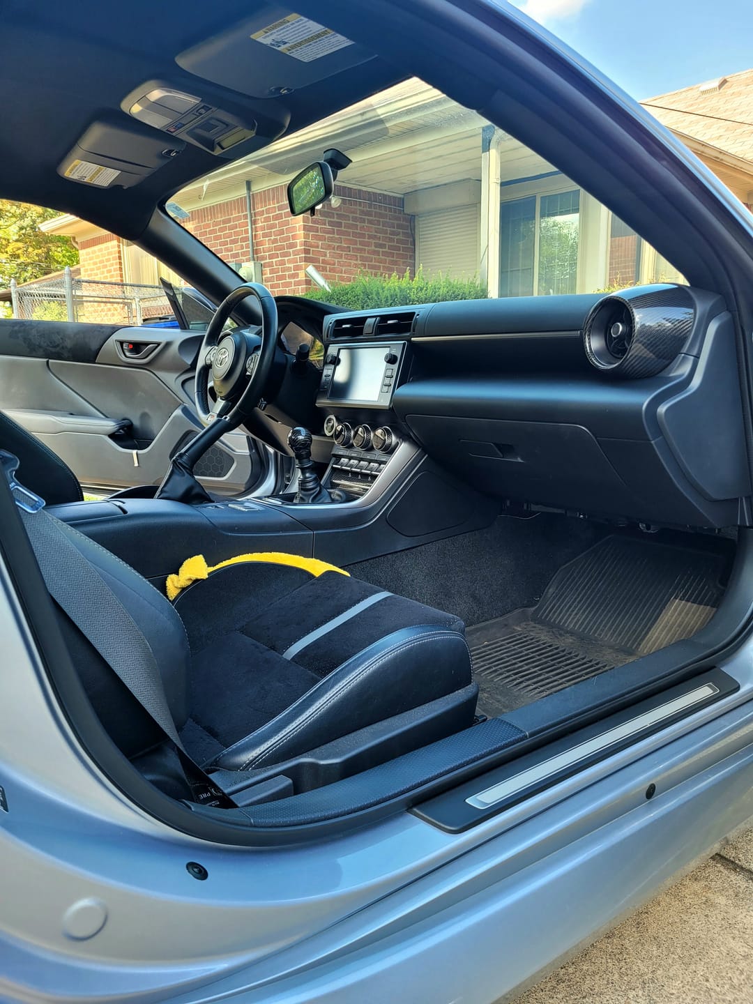Customer photo review of Weighted Black Carbon Fiber Shift Knobs