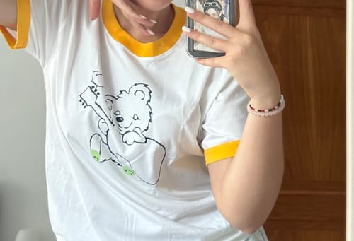 Customer photo review of KPOP STYLE - Hyunjin “Bear” T-shirt