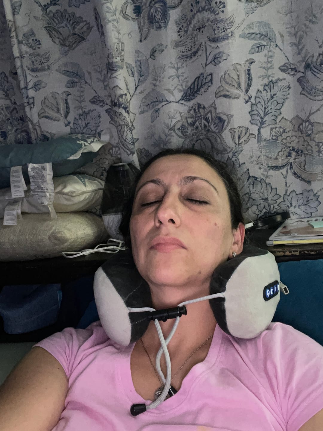 Customer photo review of FisioTravel - 3-in-1 Travel Pillow