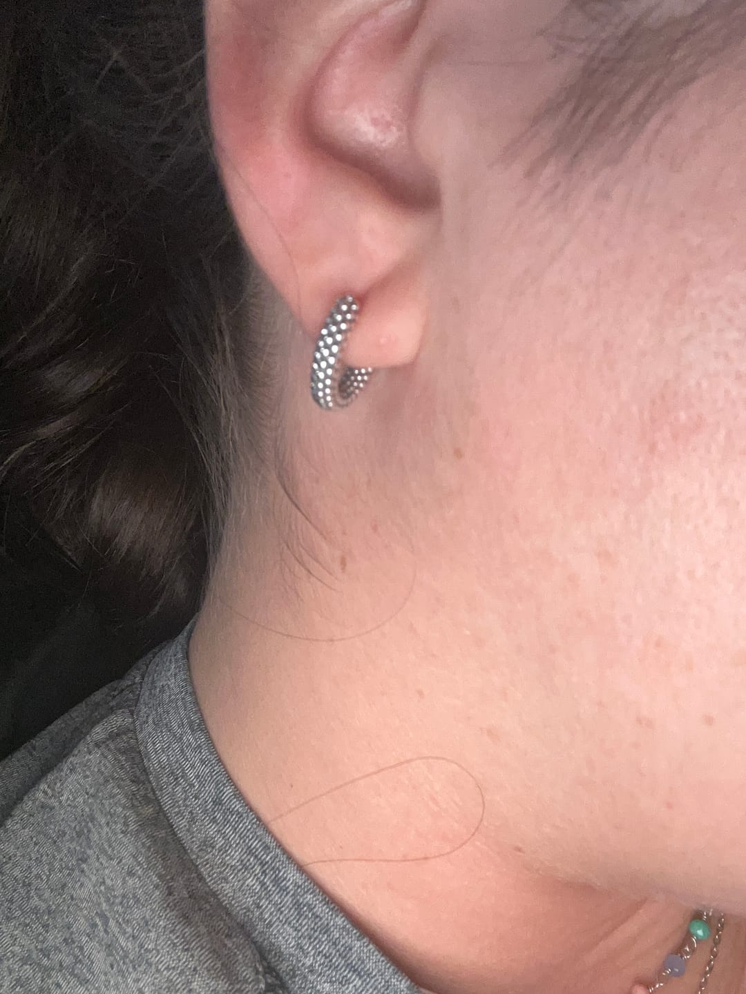 Customer photo review of Pendientes Aros Bolitas