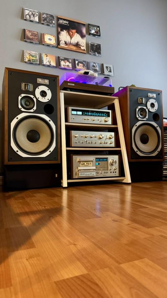 Customer photo review of Eiffel AS07 Record Player Stand