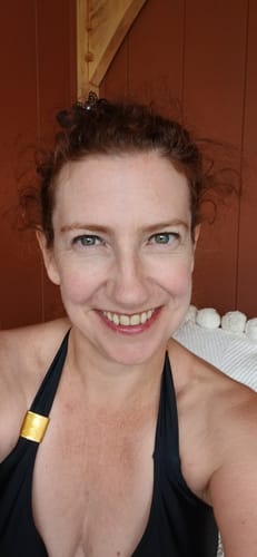 Customer photo review of Instant Dye Shampoo